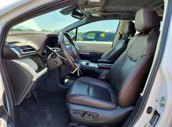 5TDESKFC4NS060915 2022 TOYOTA SIENNA White Widok wnętrza z przodu