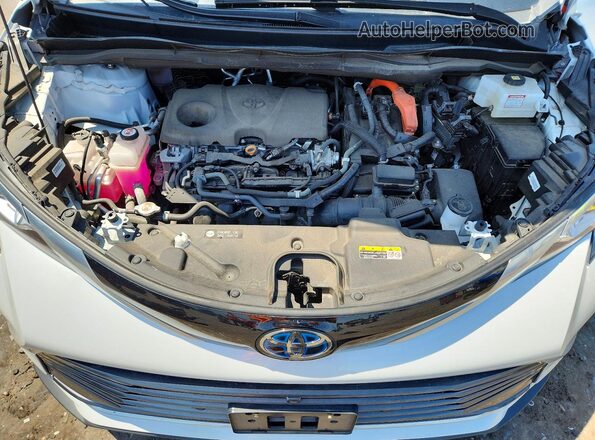 5TDESKFC4NS060915 2022 TOYOTA SIENNA White Widok komory silnika