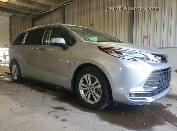 5TDESKFC4PS104785 2023 TOYOTA SIENNA Silver Передня права чверть