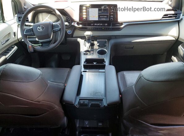 5TDESKFC4PS108013 2023 TOYOTA SIENNA Gray Dashboard view