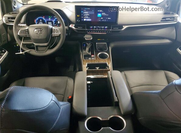 5TDESKFC4TS262067 2026 TOYOTA SIENNA Black Widok deski rozdzielczej