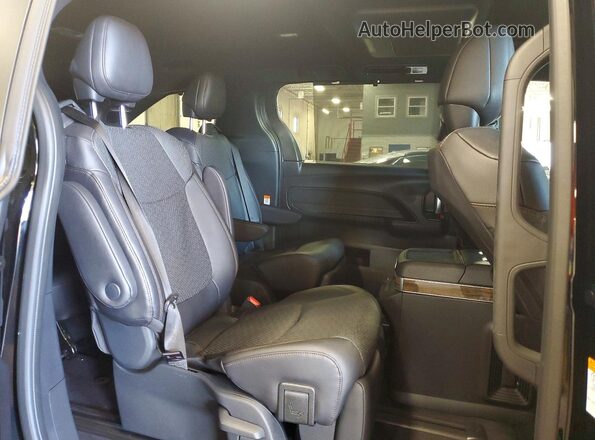 5TDESKFC4TS262067 2026 TOYOTA SIENNA Black Widok wnętrza z tyłu