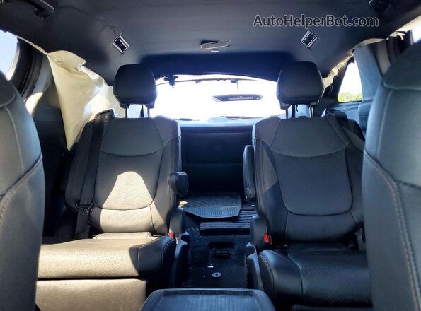 5TDESKFC8SS157708 2025 TOYOTA SIENNA Gray Հետևի նստատեղերի տեսք