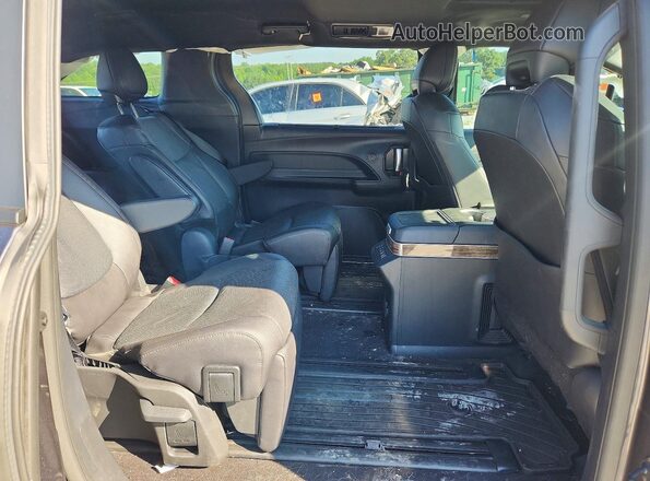 5TDESKFC8SS157708 2025 TOYOTA SIENNA Gray Սալոնի հետևի տեսք