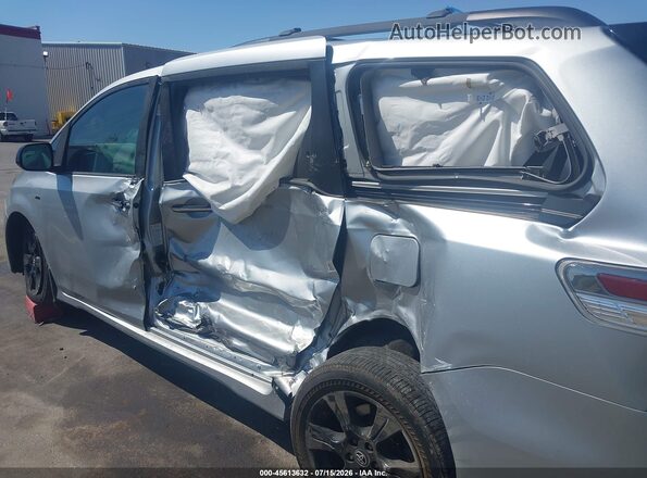 5TDEZ3DC5LS239367 2020 TOYOTA SIENNA Серебряный Вид спереди