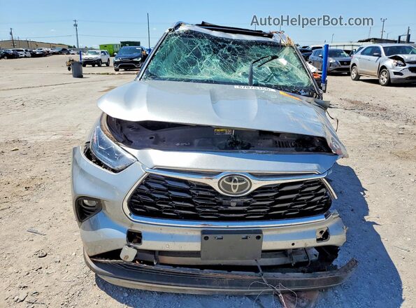 5TDFZRBH5MS063511 2021 TOYOTA HIGHLANDER Серебряный Вид спереди