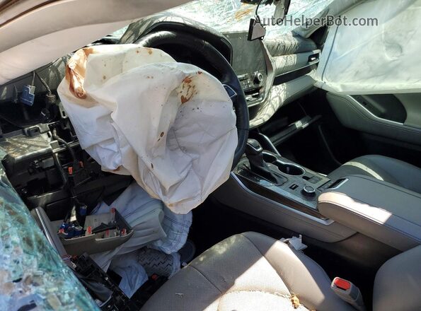 5TDFZRBH5MS063511 2021 TOYOTA HIGHLANDER Серебряный Вид панели приборов