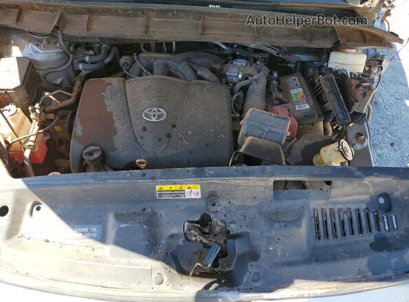 5TDFZRBH5MS063511 2021 TOYOTA HIGHLANDER Серебряный Вид подкапотного пространства