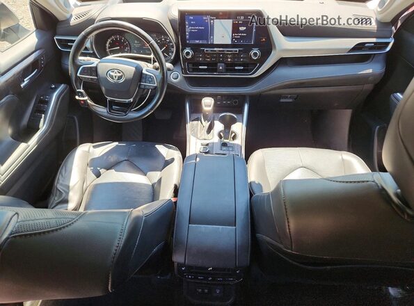 5TDFZRBH8MS093912 2021 TOYOTA HIGHLANDER Silver წინა პანელის ხედი