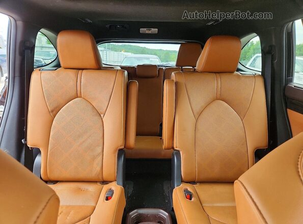 5TDFZRBHXLS037551 2020 TOYOTA HIGHLANDER Black Rear seats view
