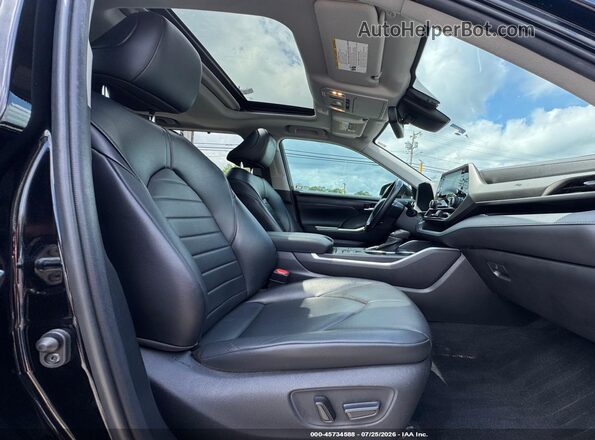 5TDGARAH0MS012401 2021 TOYOTA HIGHLANDER Черный Вид салона спереди