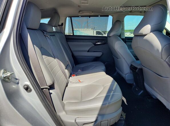 5TDGARAH2LS500215 2020 TOYOTA HIGHLANDER Silver უკანა სალონის ხედი