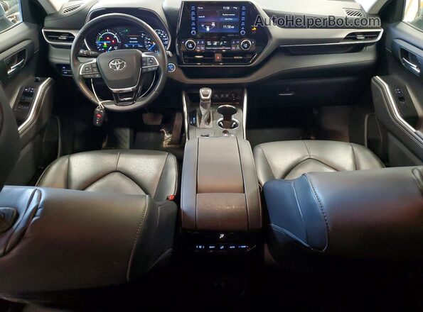 5TDGBRCH8LS503663 2020 TOYOTA HIGHLANDER Silver Вид панелі приладів