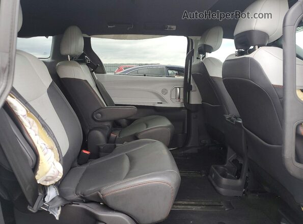 5TDGSKFC3MS031042 2021 TOYOTA SIENNA White Rear interior view