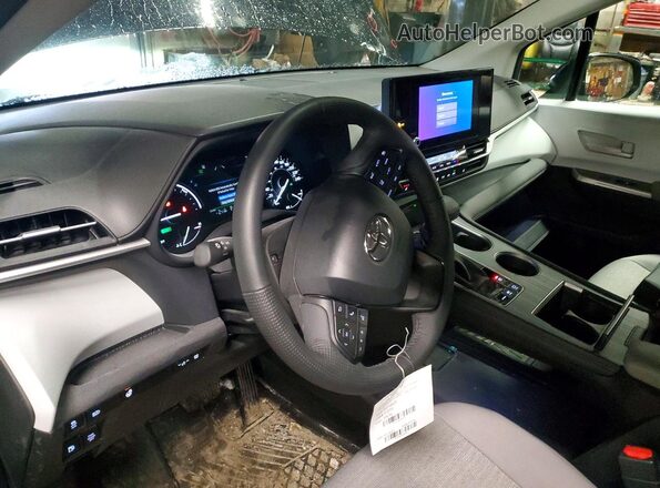 5TDGSKFC4SS206704 2025 TOYOTA SIENNA Black Առջևի վահանակի տեսք