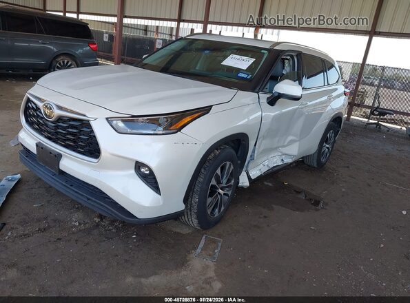 5TDGZRAH0MS533269 2021 TOYOTA HIGHLANDER Белый Передняя левая четверть