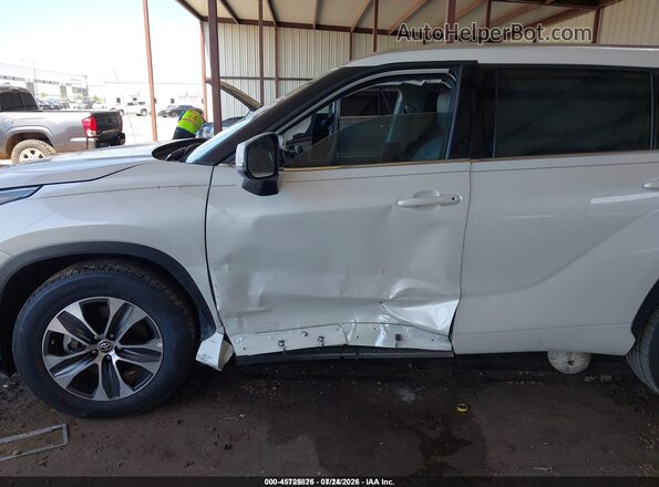 5TDGZRAH0MS533269 2021 TOYOTA HIGHLANDER Белый Вид спереди
