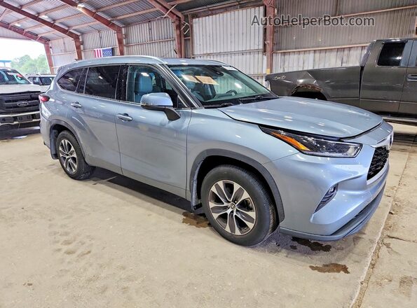 5TDGZRAH2MS074665 2021 TOYOTA HIGHLANDER Blue Front right