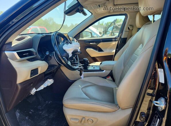 5TDGZRAH7MS039152 2021 TOYOTA HIGHLANDER Черный Вид салона спереди