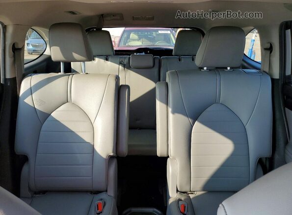 5TDGZRAH9LS012307 2020 TOYOTA HIGHLANDER Silver Widok tylnych siedzeń