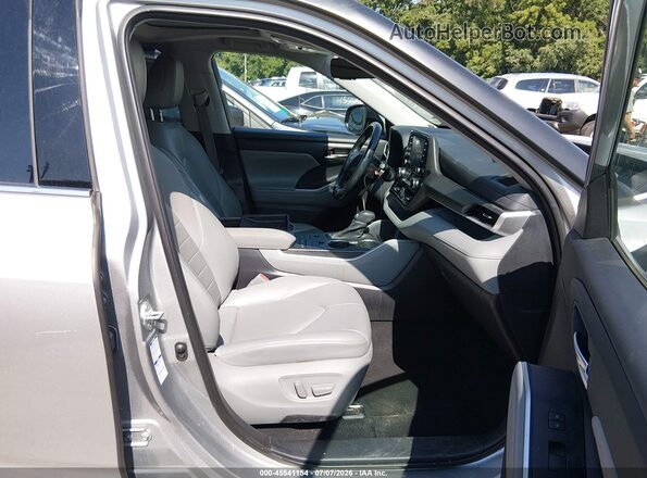 5TDGZRBH3MS129297 2021 TOYOTA HIGHLANDER Silver წინა სალონის ხედი