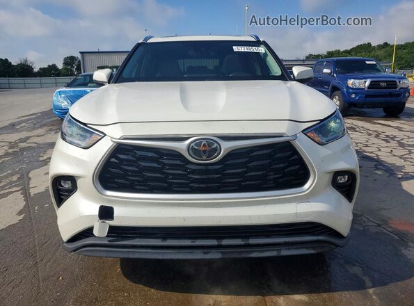 5TDGZRBH4MS137618 2021 TOYOTA HIGHLANDER White Widok z przodu