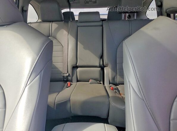 5TDGZRBH4MS137618 2021 TOYOTA HIGHLANDER White Widok tylnych siedzeń