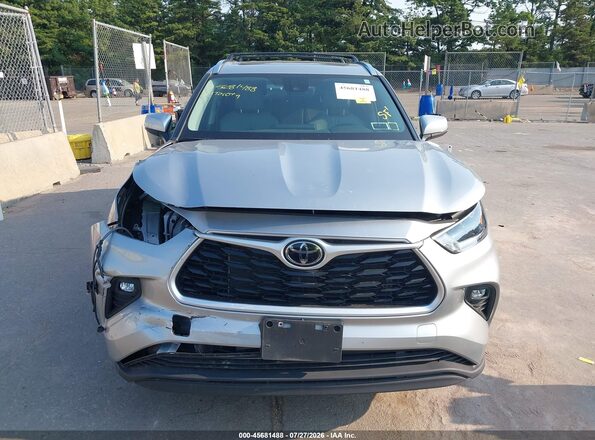 5TDGZRBH6MS149432 2021 TOYOTA HIGHLANDER Silver უკანა სალონის ხედი