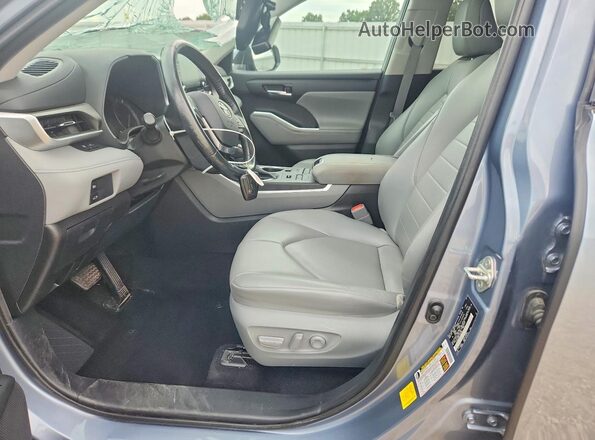5TDGZRBH8LS046396 2020 TOYOTA HIGHLANDER Blue Front interior view