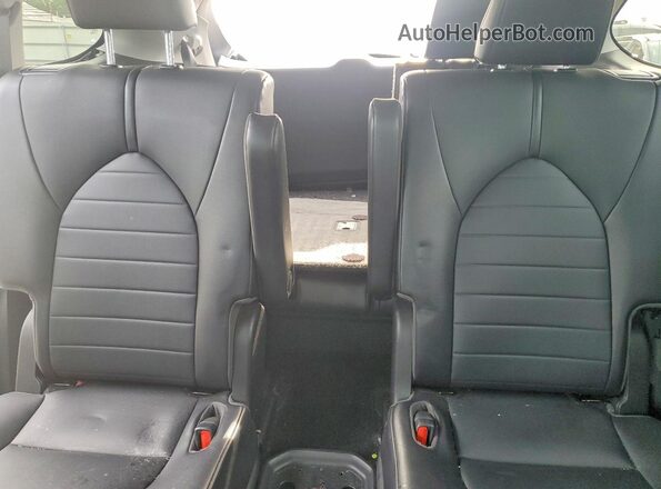 5TDGZRBH8MS539433 2021 TOYOTA HIGHLANDER Silver Rear seats view
