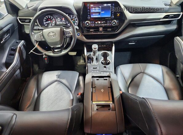 5TDGZRBH8MS541747 2021 TOYOTA HIGHLANDER White Вид панелі приладів
