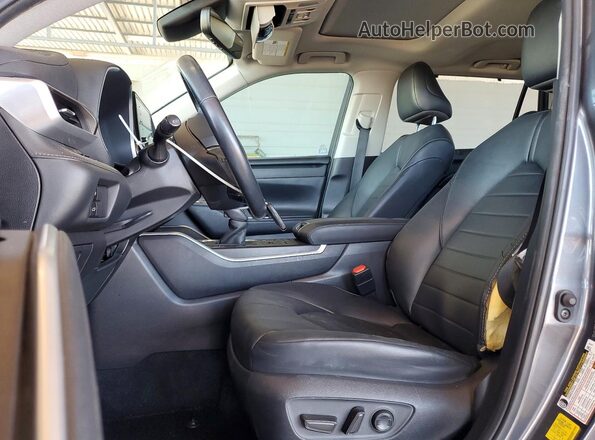 5TDGZRBH9LS514037 2020 TOYOTA HIGHLANDER Charcoal Front interior view
