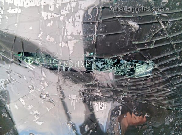 5TDGZRBHXMS115848 2021 TOYOTA HIGHLANDER Gray Widok komory silnika