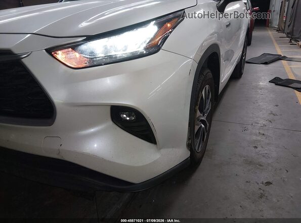 5TDHARAH9LS500801 2020 TOYOTA HIGHLANDER Cream Front view