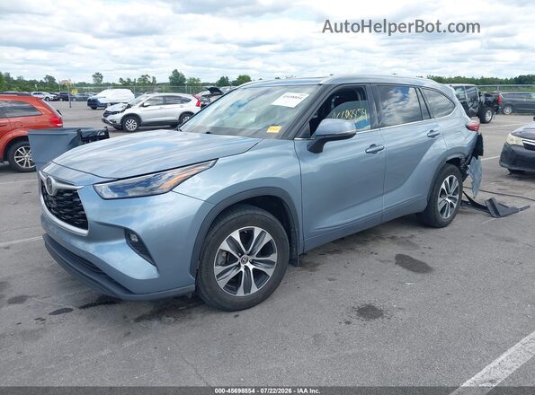 5TDHZRBH0NS185171 2022 TOYOTA HIGHLANDER Light Blue Przód lewy