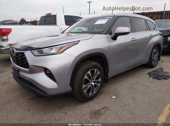 5TDHZRBH7LS000854 2020 TOYOTA HIGHLANDER Silver Przód lewy