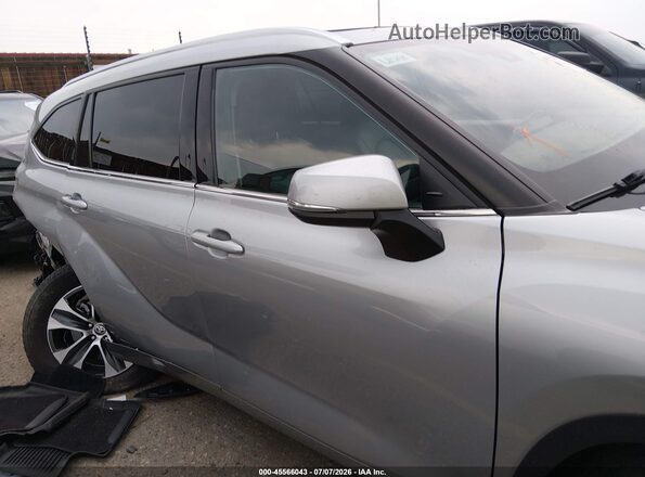5TDHZRBH7LS000854 2020 TOYOTA HIGHLANDER Silver Widok wnętrza 360 stopni