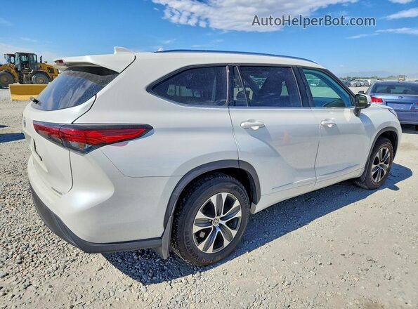 5TDHZRBHXMS538014 2021 TOYOTA HIGHLANDER White Задня права чверть
