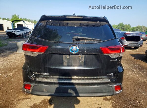 5TDJGRFH1JS050597 2018 TOYOTA HIGHLANDER Black Rear view