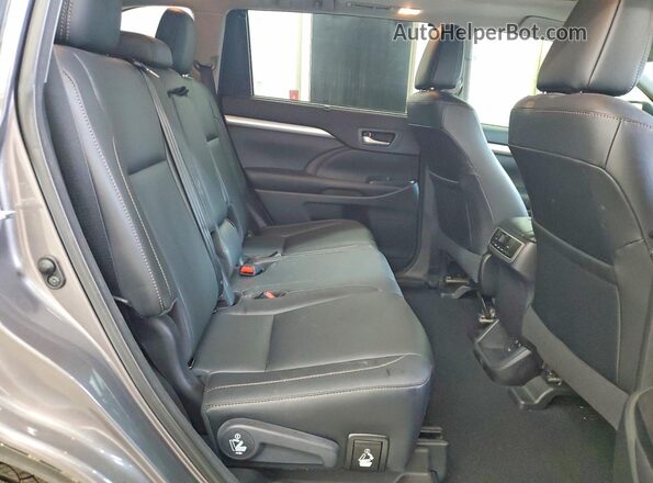 5TDJGRFH2JS037115 2018 TOYOTA HIGHLANDER Gray უკანა სალონის ხედი
