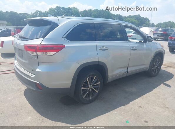 5TDJGRFH6JS045105 2018 TOYOTA HIGHLANDER HYBRID Silver Задня права чверть
