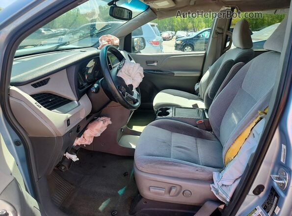 5TDJK3DC9GS132024 2016 TOYOTA SIENNA Blue Front interior view