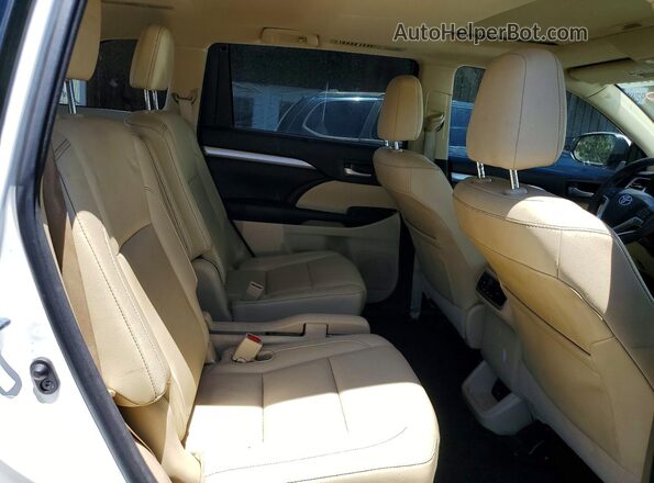 5TDJKRFH2GS267258 2016 TOYOTA HIGHLANDER White Вид задньої частини салону
