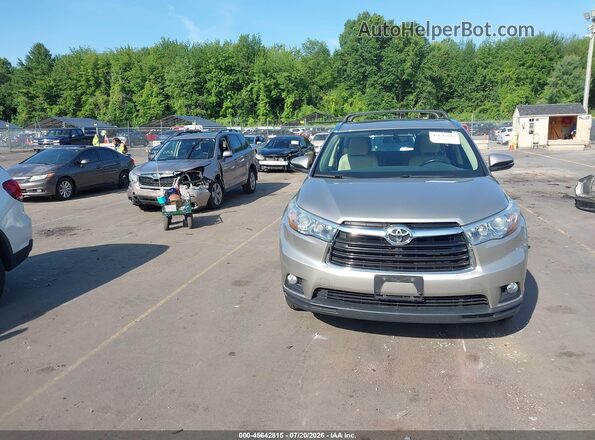 5TDJKRFH4GS294364 2016 TOYOTA HIGHLANDER Gold უკანა სალონის ხედი