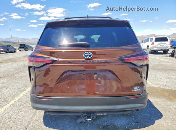 5TDJRKEC2NS090166 2022 TOYOTA SIENNA Brown Rear view