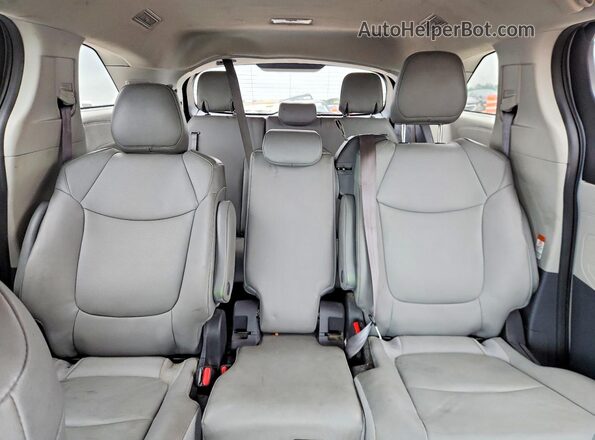 5TDJRKEC3NS078432 2022 TOYOTA SIENNA Silver Vista de los asientos traseros
