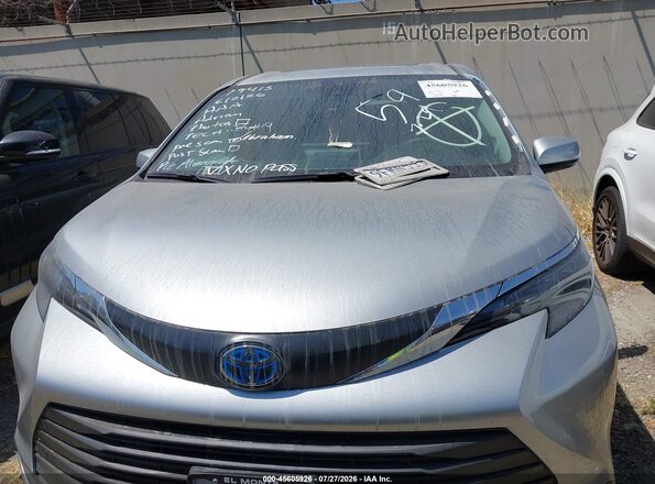 5TDJRKEC3SS270770 2025 TOYOTA SIENNA Silver Vista interior trasera