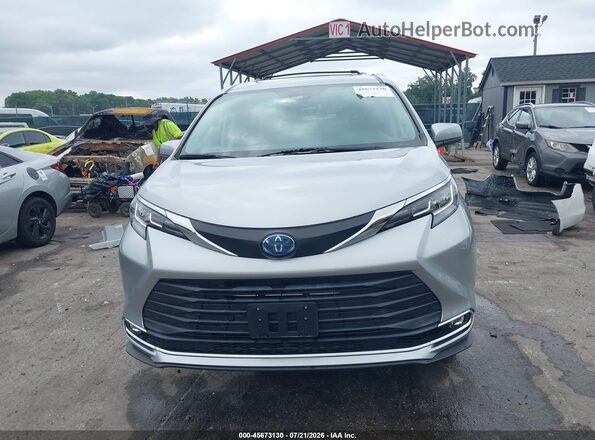 5TDJRKEC4NS081257 2022 TOYOTA SIENNA Silver Vista interior trasera