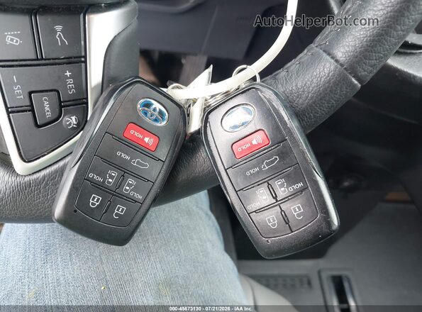 5TDJRKEC4NS081257 2022 TOYOTA SIENNA Silver Vista del salpicadero