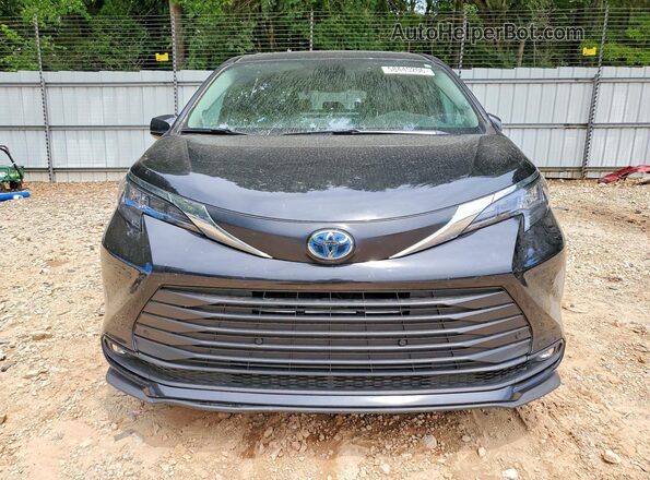5TDJRKEC4SS244663 2025 TOYOTA SIENNA Black Widok z przodu